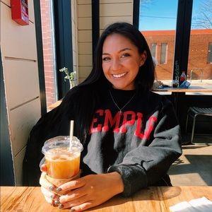 Meet your Posher, Elaine